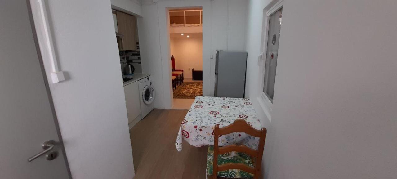 Moradia Em Vila Da Cidade Villa Lisbona Esterno foto